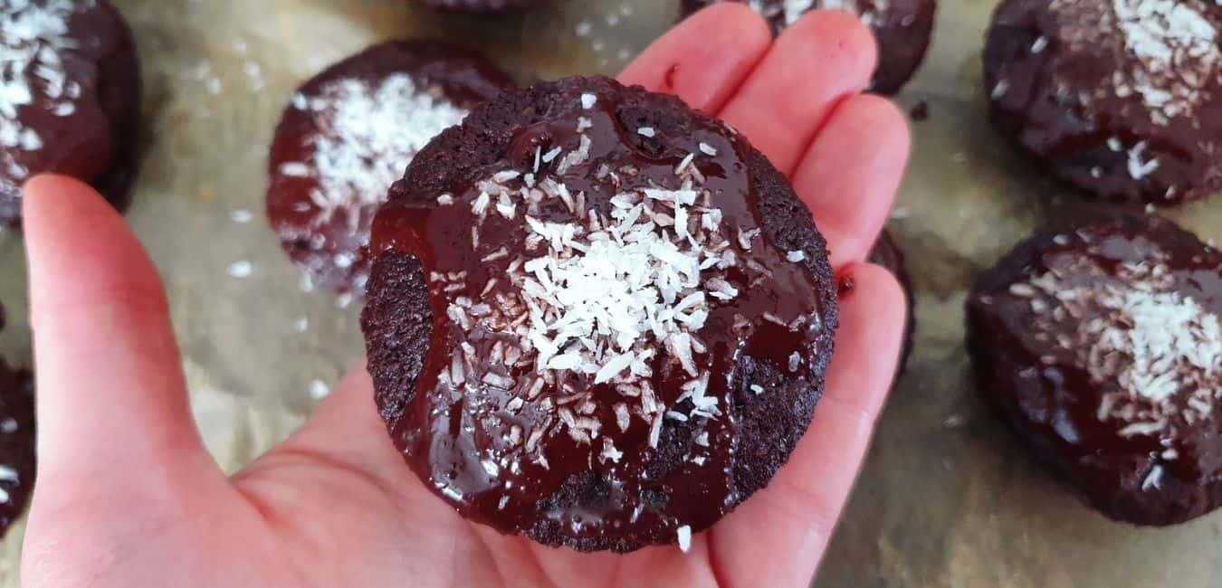 Super schokoladige Rote-Beete-Muffins mit einem Hauch von Kokos